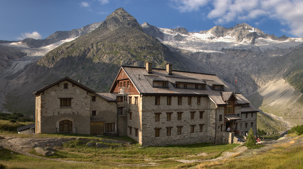 hut architecture berliner hutte alpine austria remote